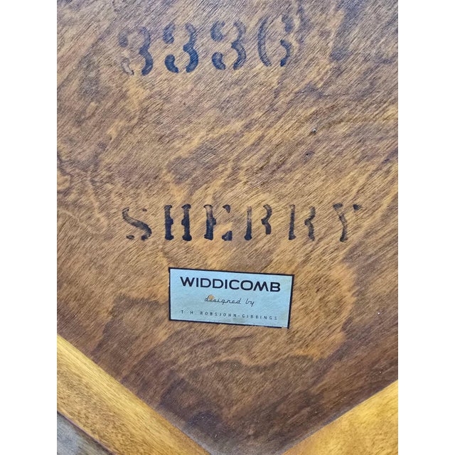 MCM Widdicomb Walnut Occasional Tables by t.h. Robsjohn-Gibbings – Pair For Sale - Image 11 of 11