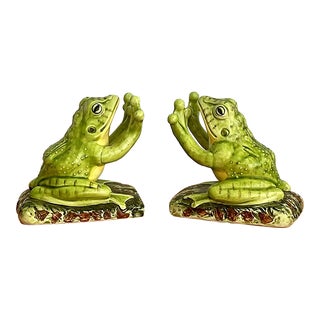 Vintage 1960s Majolica Frog Mantle Statues Ceramic Hand Painted Bookends - a Pair For Sale
