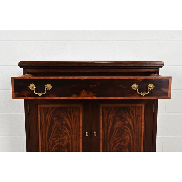 Stickley Georgian Flame Mahogany Flip Top Buffet Server or Bar Cabinet For Sale - Image 10 of 13