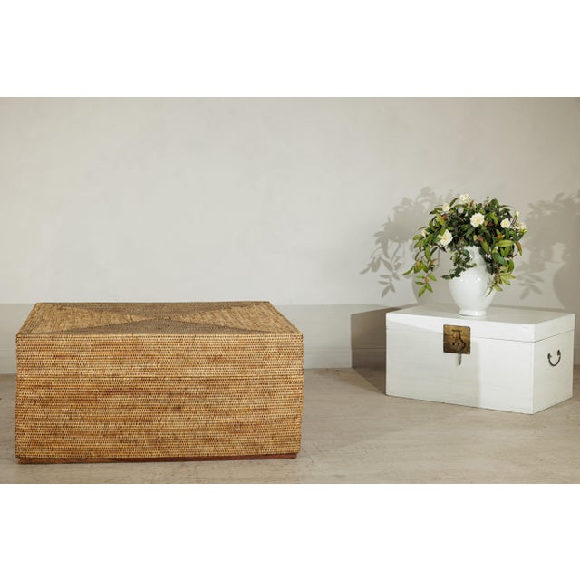 Late 20th Century Large Square Rattan Coffee Table with Removable Lid and Hidden Storage For Sale - Image 16 of 18