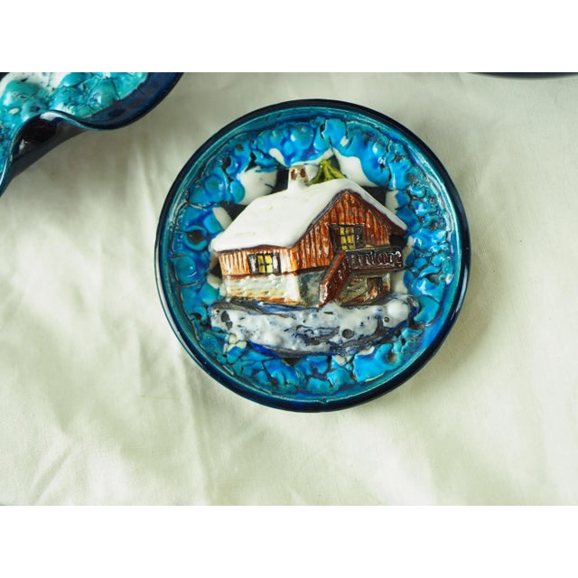 1950s 1950s French Vallauris Majolica Trompe l'Oeil Mountain Themed Wall Plates - Set of 3 For Sale - Image 5 of 10