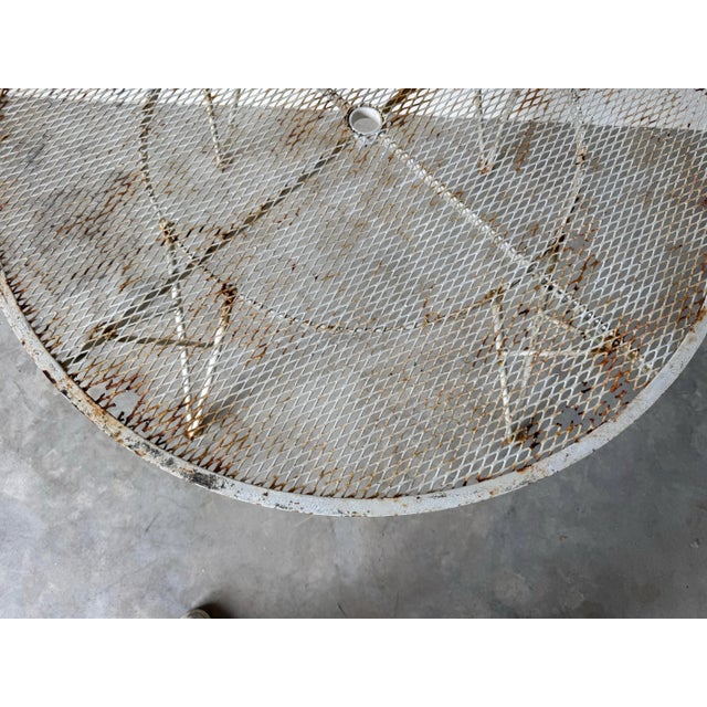 White 1960’s Mid-Century Modern Round Mesh Top Outdoor Dining Table by John Salterini, Attributed For Sale - Image 8 of 12