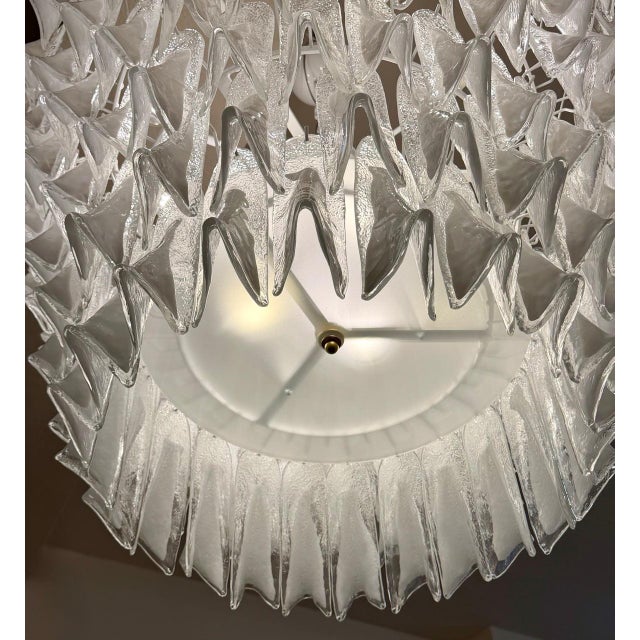 Italian Sculptural Murano Glass Chandelier in White and Clear Glass, 2000s For Sale - Image 6 of 11