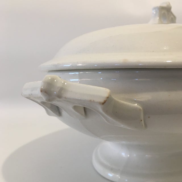 Late 1800s Parisian Granite Lidded Oval Ironstone Tureen by