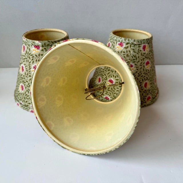 Late 20th Century 8” Fabric Lampshades Willow and Thistle Botanical Print Cottage Floral - Set of Three For Sale In New York - Image 6 of 8