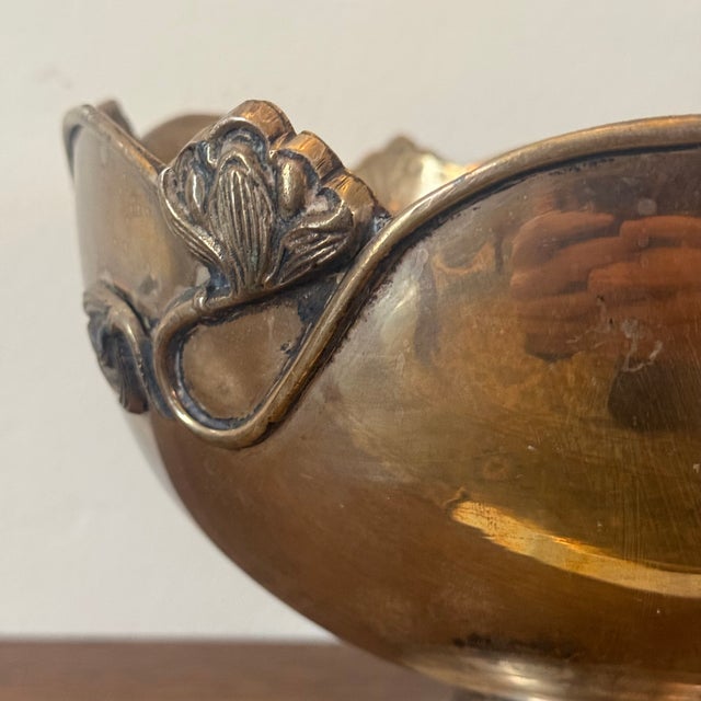 Vintage French Art Nouveau Silverplate Champagne Cooler / Pedestal Bowl With Scalloped Edge For Sale - Image 4 of 5
