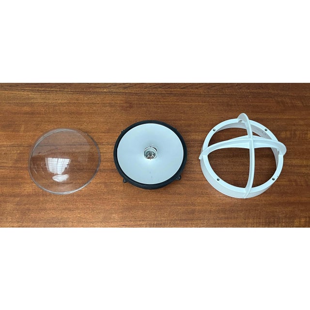 Mid-Century Modern Danish Pirat White Metal Outdoor Wall Lamp by Eva and Nils Koppel, Gert Edstrand for Nordisk Solar, 1960s For Sale - Image 11 of 18