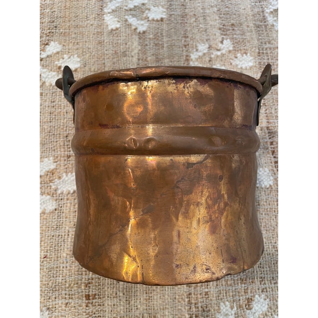 Rustic European Antique Handcrafted Copper Bucket Pal Riveted Dovetail Features For Sale - Image 3 of 10