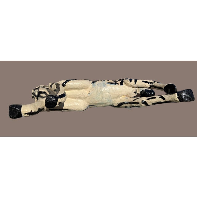 Vintage paper mache zebra. Light weight but doesn’t stand on its own. Ideal for decorating a kids room or nursery. 10”