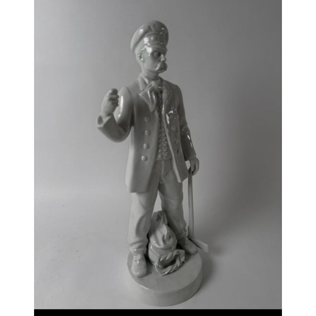White Porcelain Statue of a Revolutionary with a Device for a Flag or Flower, 1950s For Sale - Image 11 of 18