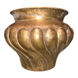 Mid-Century Italian Hammered Brass Swirl Jardinière by Egidio Casagrande - Model 1010 For Sale