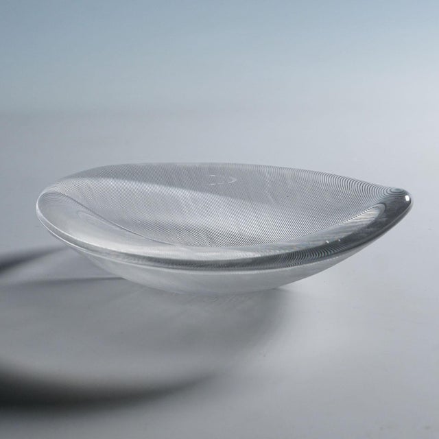 Large Vintage Art Glass Bowl by Tapio Wirkkala for Iittala 1950s A rare art glass bowl, designed by Tapio Wirkkala for...