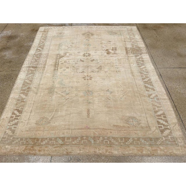 Galerie Shabab Collection Mid-20th Century Turkish Anatolian Accent Rug For Sale - Image 4 of 10
