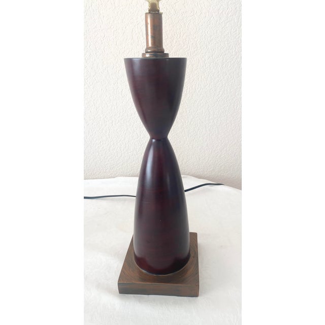 Mid-Century Modern Design Pair of Hourglass “Turned” Shaped Two-Toned Dark Vintage Lamps Excellent Condition For Sale - Image 9 of 12