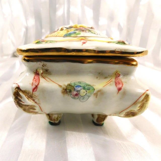 1930s 1930s Capodiamonte Large Hinged Lid Trinket Dish For Sale - Image 5 of 8