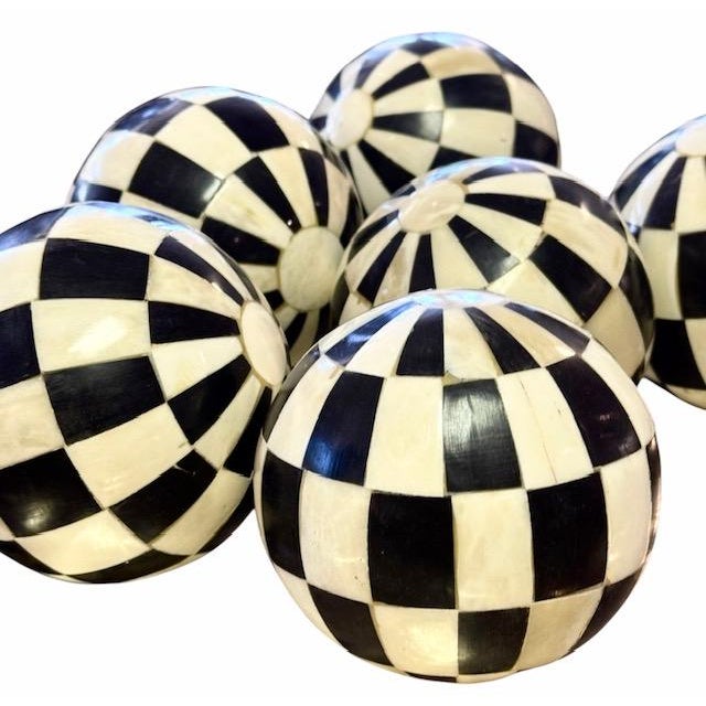 Victorian 19th Century Victorian Horn and Bone Tessellated Carpet Balls - Set of 6 For Sale - Image 3 of 11