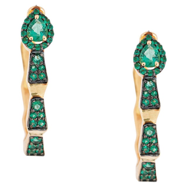 Natural emerald 0.81cts earring in 18k gold For Sale In New York - Image 6 of 18