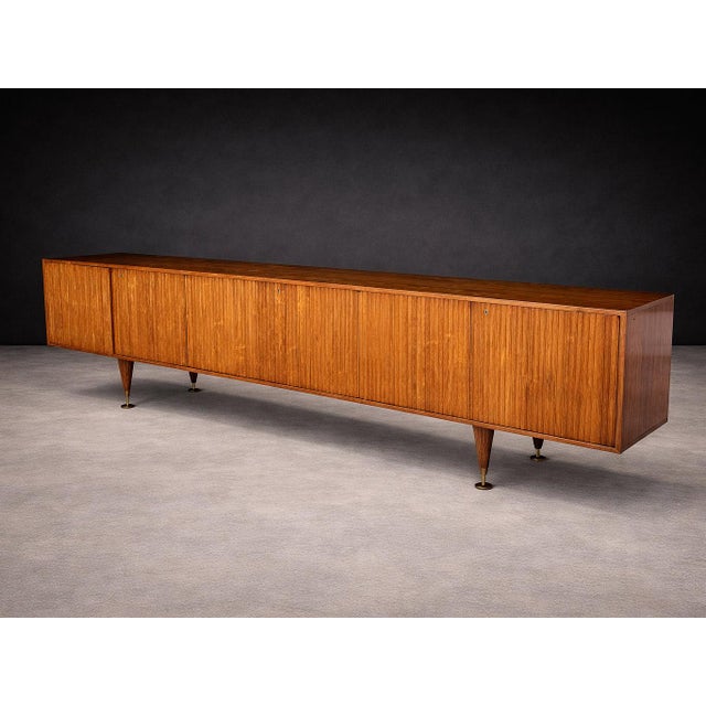 1950s Reeded Credenza in Caviúna Wood by Giuseppe Scapinelli, Brazil, 1950s For Sale - Image 5 of 16