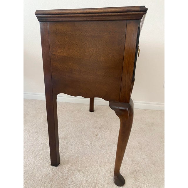 Mahogany Lowboy/Entry Table/ Vintage Excellent "Mint" Condition For Sale - Image 11 of 12