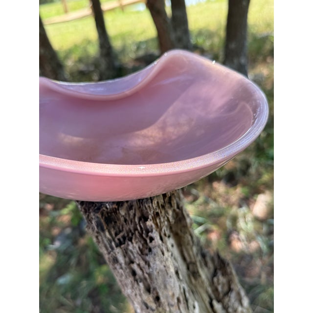 Vintage Mid-Century Murano Glass Centerpiece Bowl - Attributed to Alfredo Barbini For Sale - Image 10 of 12