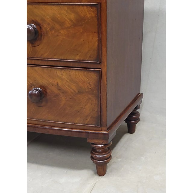 Antique English Edwardian Figured Mahogany Dresser With Original Knobs For Sale In Denver - Image 6 of 18