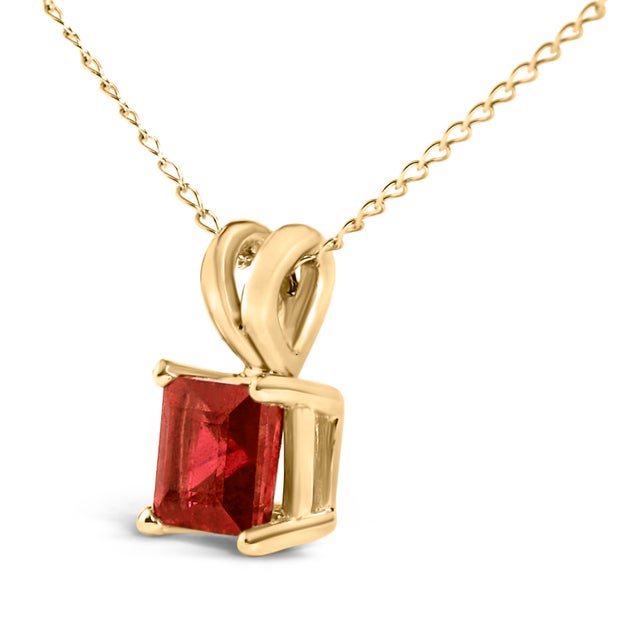 Contemporary 14K Yellow Gold 5x5 MM Square Shaped Red Garnet Solitaire Pendant Necklace For Sale - Image 3 of 5