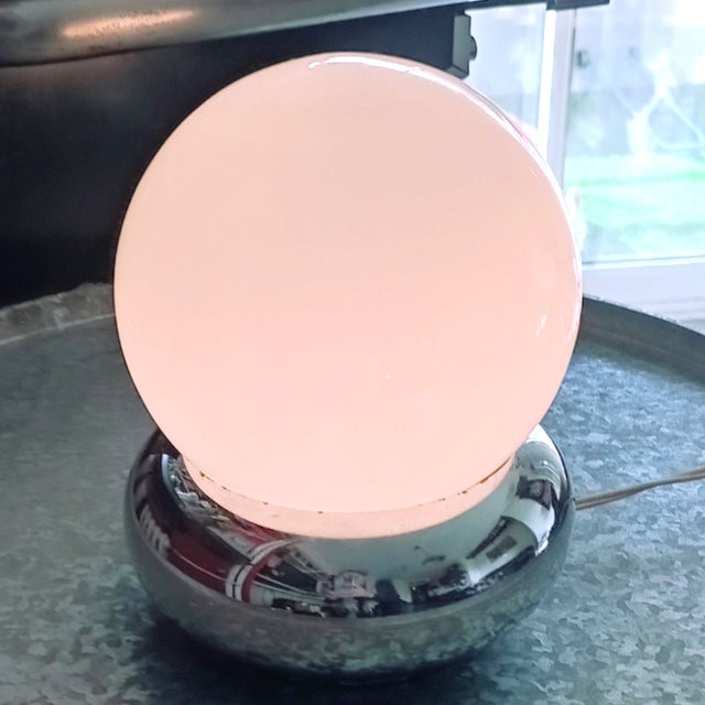 Vintage Space Age Table Lamp in Opal Glass and Chrome Base For Sale - Image 6 of 6