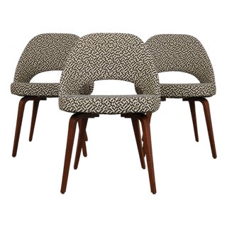 Knoll Saarinen Executive Side Chairs Model 72 Set of Three For Sale