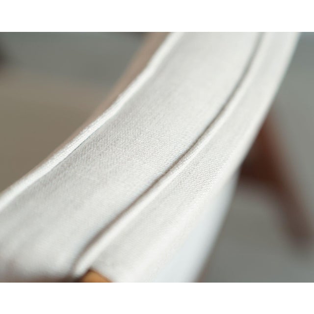 Walnut Lounge Chairs in Grey Linen by Jens Risom, Model U430, C. 1950s For Sale In New York - Image 6 of 8