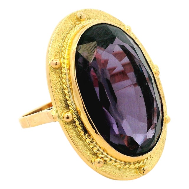 Vintage Italian Jumbo Amethyst Cocktail Ring in 14k Gold, 20 Carats, Size 7.75 For Sale