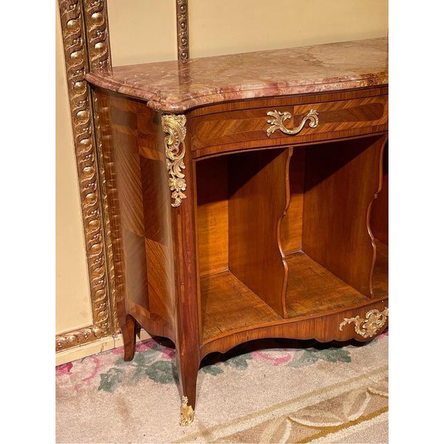 French Louis XV Chest of Drawers, Paris For Sale - Image 3 of 18