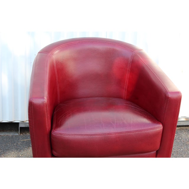 Burgundy Leather Swivel Club Chair, 1980s For Sale - Image 4 of 18