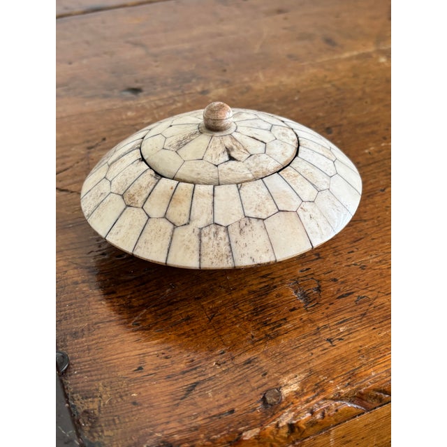 Late 20th Century Maitland-Smith Tessellated Bone Lidded Dish/Box For Sale - Image 5 of 6