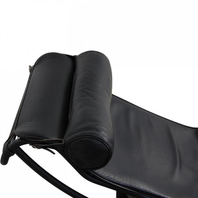 LC4 Chaise Lounge in Black Leather from Le Corbusier, 2000s For Sale - Image 4 of 14
