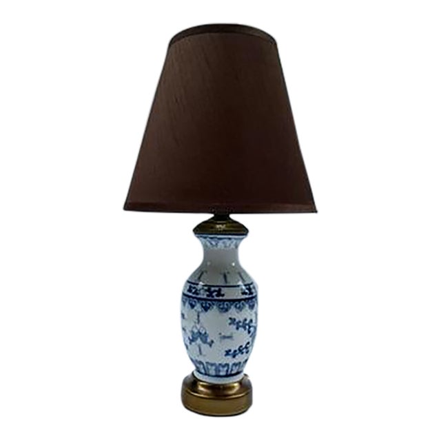 Small Antique Blue and White Chinese Porcelain Lamp For Sale