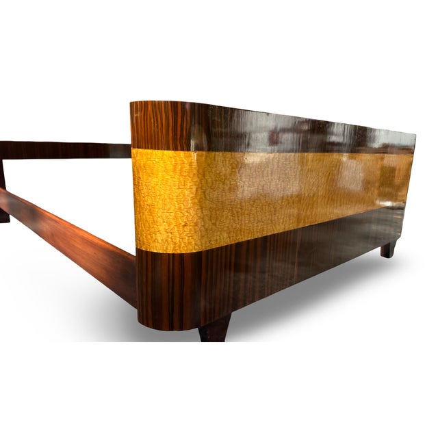 1930s Italian Art Deco Burl Maple and Rosewood Waterfall Queen Bed For Sale In New York - Image 6 of 12