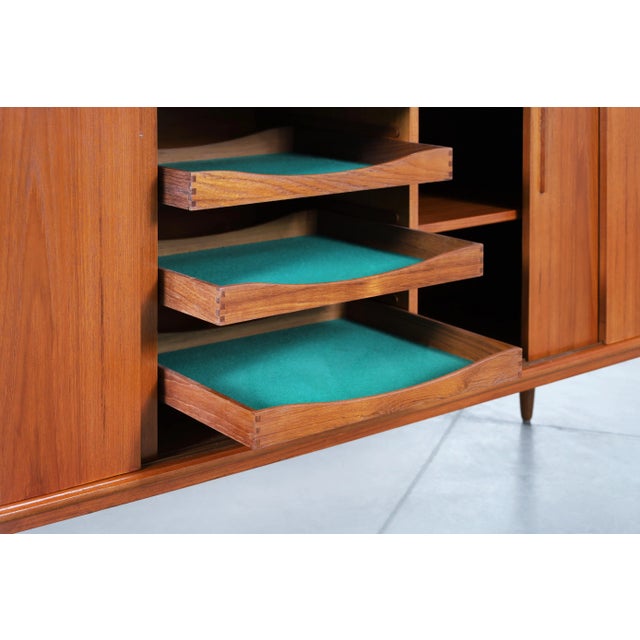 1960s Danish Modern Teak Credenza by Axel Christensen for Aco Mobler, 1960s For Sale - Image 5 of 12