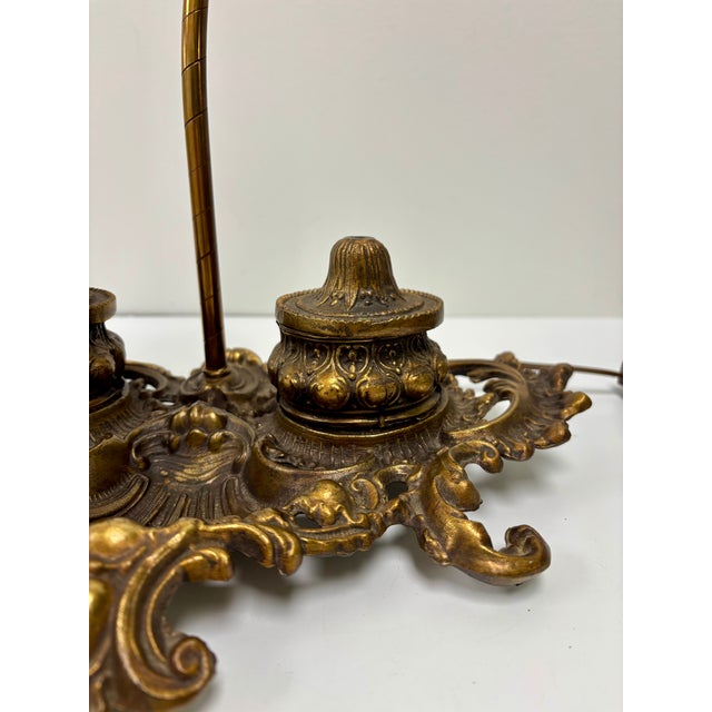 1900 - 1909 Antique Victorian Brass Gooseneck Two Inkwell Desk Lamp For Sale - Image 5 of 13