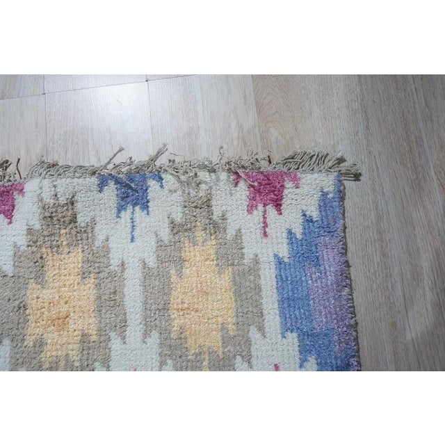 Contemporary 6x9 Multicolor Hand-Knotted Wool Bamboo Silk Stylized Floral Tribal Carpet Rug For Sale - Image 3 of 7