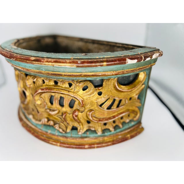 Gold 18th Century, Italian Giltwood & Paint Decorated Planter - Mirrored Back For Sale - Image 8 of 10