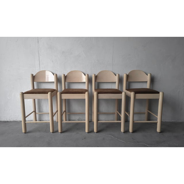 This is a nice set of 4 sculptural Padova counter stools designed by Hank Loewenstein. Featuring the designer’s signature...