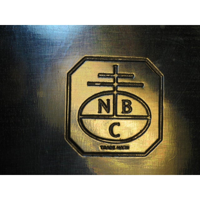 This vintage tin or box featuring a Nabisco horse carriage design is a charming collectible item from the United States....