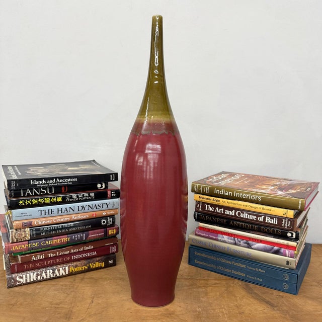 Late 20th Century Glazed Apple Red Ceramic Vase with Skinny Mustard Green Neck For Sale - Image 5 of 9
