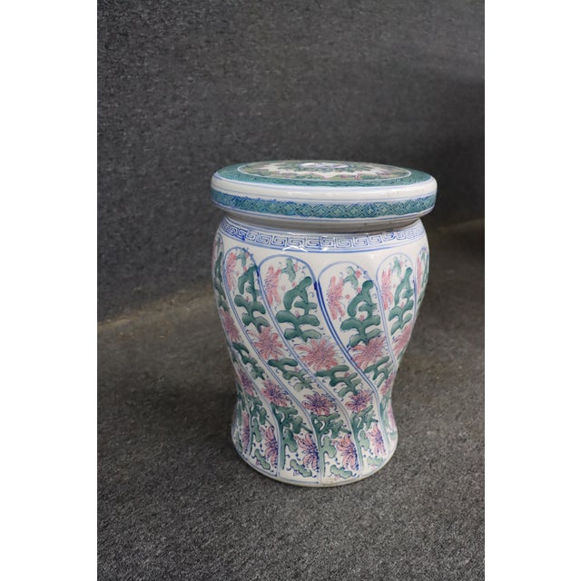 Chinoiserie Chinese Porcelain Lidded Garden Stool For Sale - Image 3 of 5