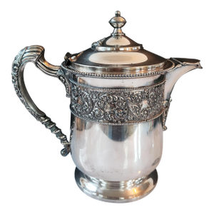Antique Meriden B Company Silverplate Hot Water / Coffee Pot With Enamel Liner – Art Nouveau Repoussé, 10" Tall, Vase