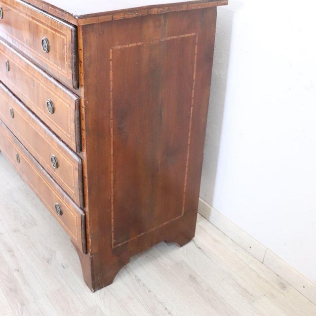 Antique 18th Century Walnut Chest of Drawers For Sale - Image 3 of 14