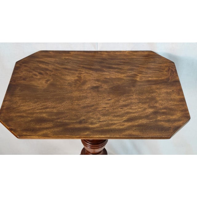 Wood 19th American Federal Style Cherry Candle Stand Table - Antique Pedestal Accent For Sale - Image 7 of 9