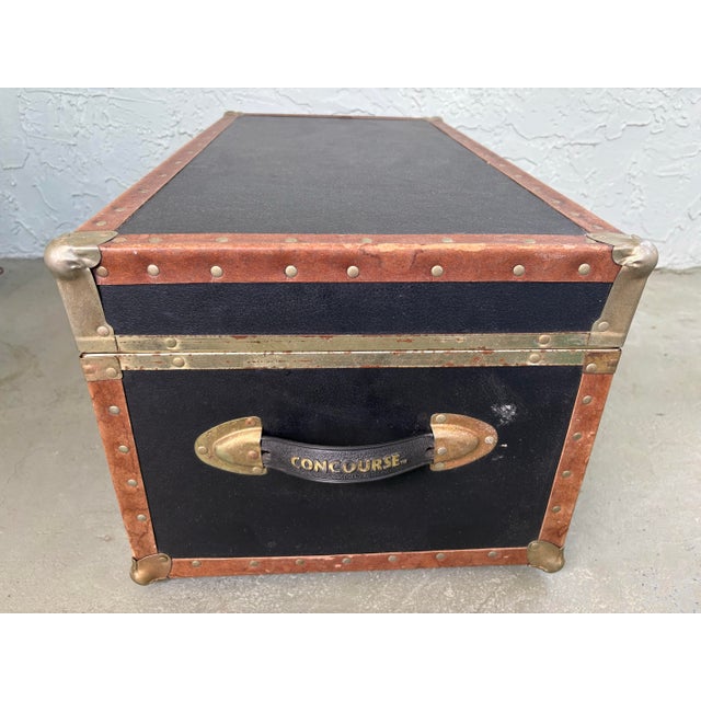 Vintage Concourse “Roll It” Wheeled Travel Trunk / Rolling Steamer Chest For Sale - Image 4 of 12