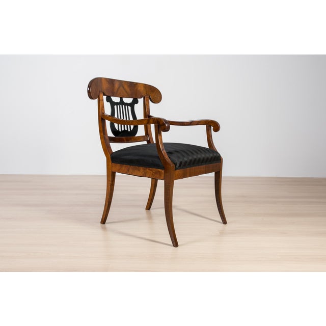 Antique German Biedermeier Armchairs in Walnut, 1800s, Set of 2 For Sale - Image 9 of 16