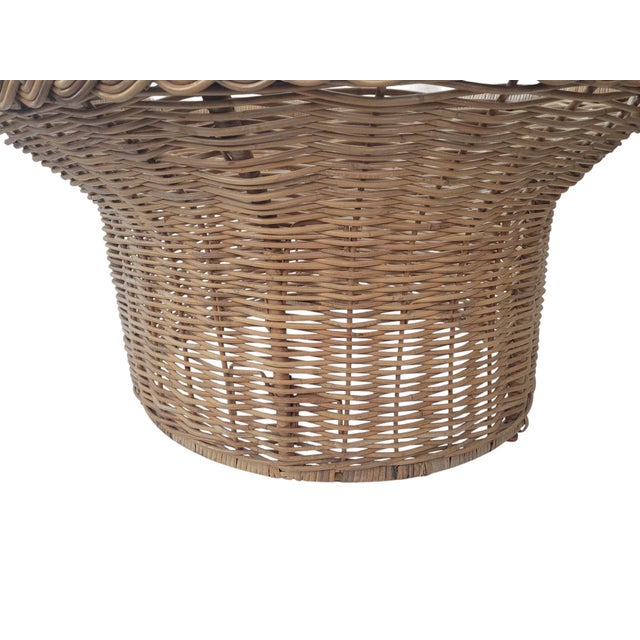Taupe Natural Wicker /Rattan Coastal Style Round Cocktail Table With Glass Top For Sale - Image 8 of 8